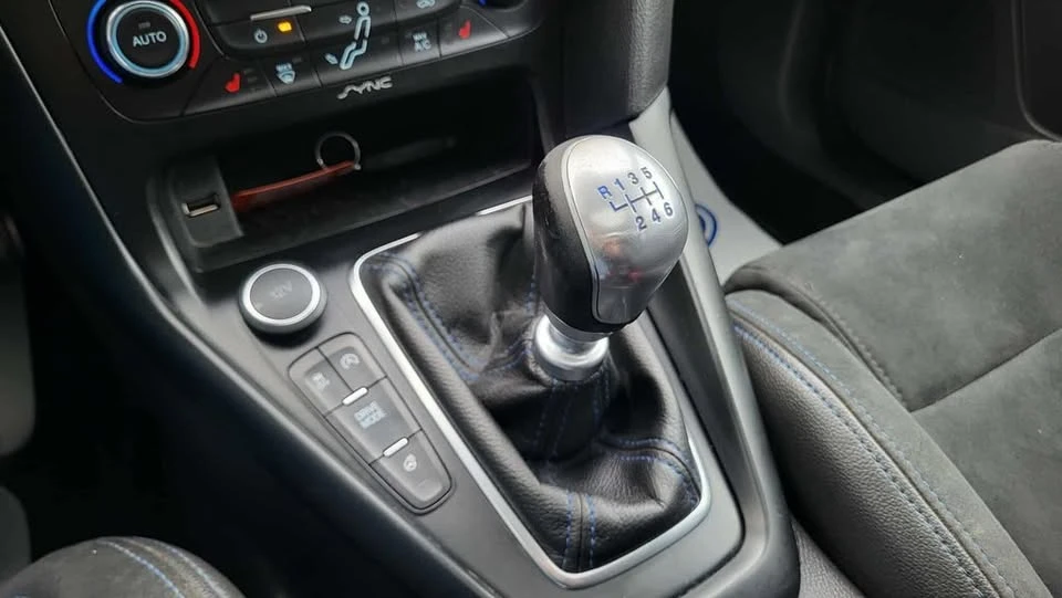 2017 Ford Focus RS 3rd Gen - Image 15 of 19