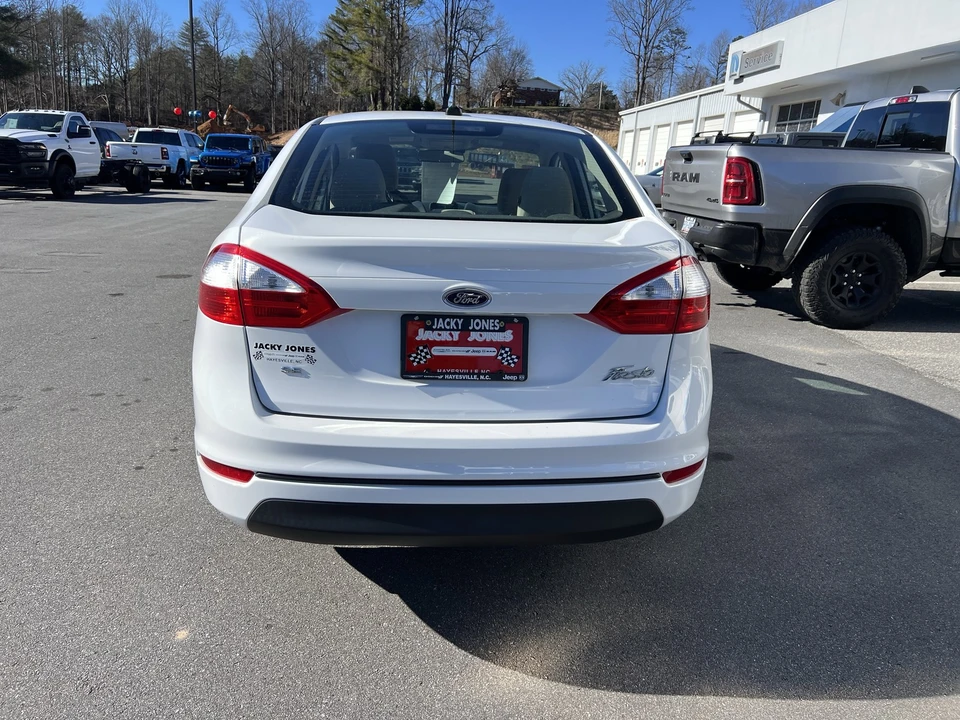 2017 Ford Fiesta - Image 2 of 21
