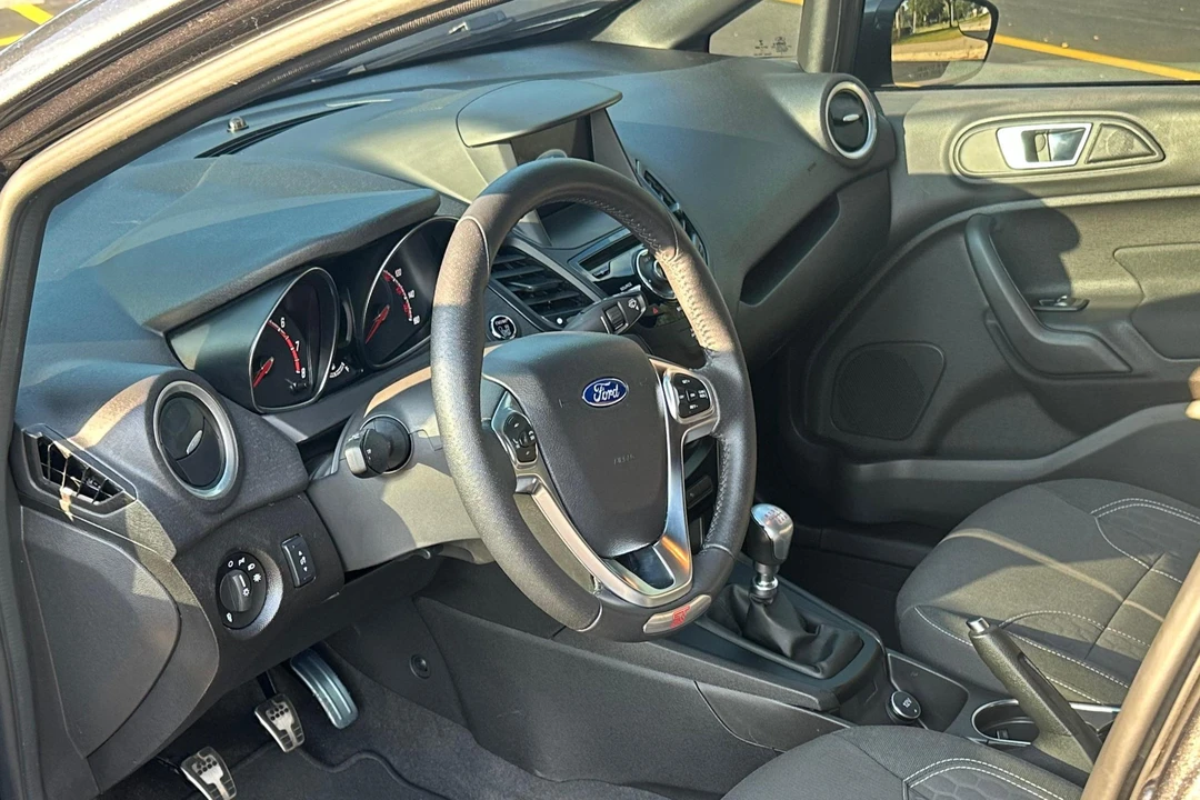2017 Ford Fiesta - Image 21 of 31