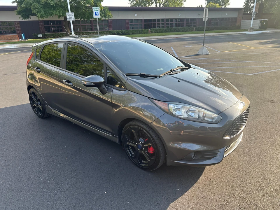 2017 Ford Fiesta - Image 14 of 31