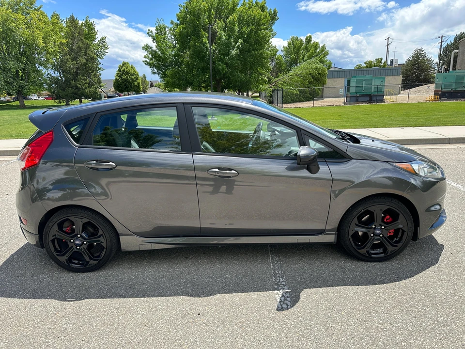 2017 Ford Fiesta - Image 7 of 28