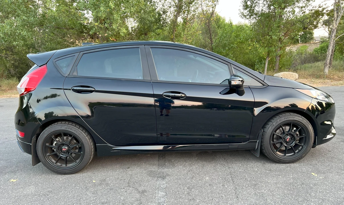 2017 Ford Fiesta - Image 11 of 31