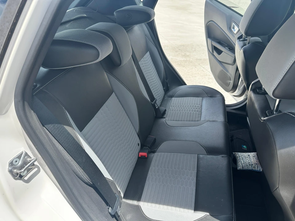2017 Ford Fiesta - Image 30 of 31
