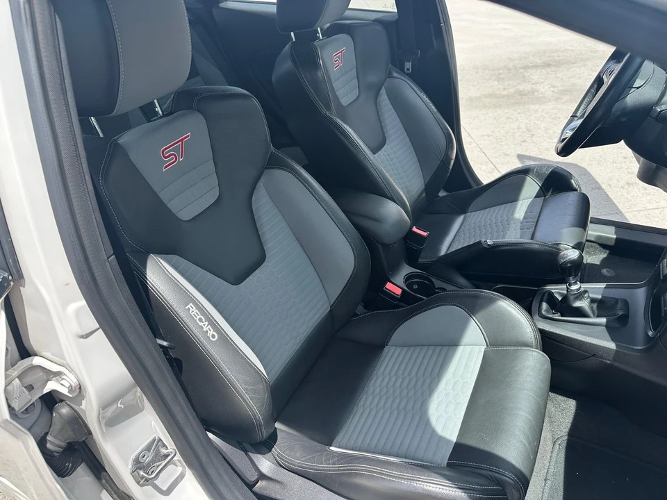2017 Ford Fiesta - Image 25 of 31