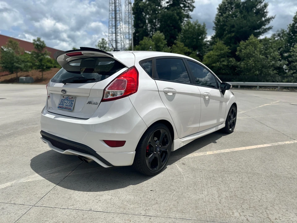 2017 Ford Fiesta - Image 8 of 31