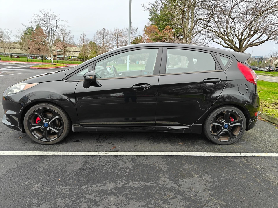 2017 Ford Fiesta - Image 7 of 31