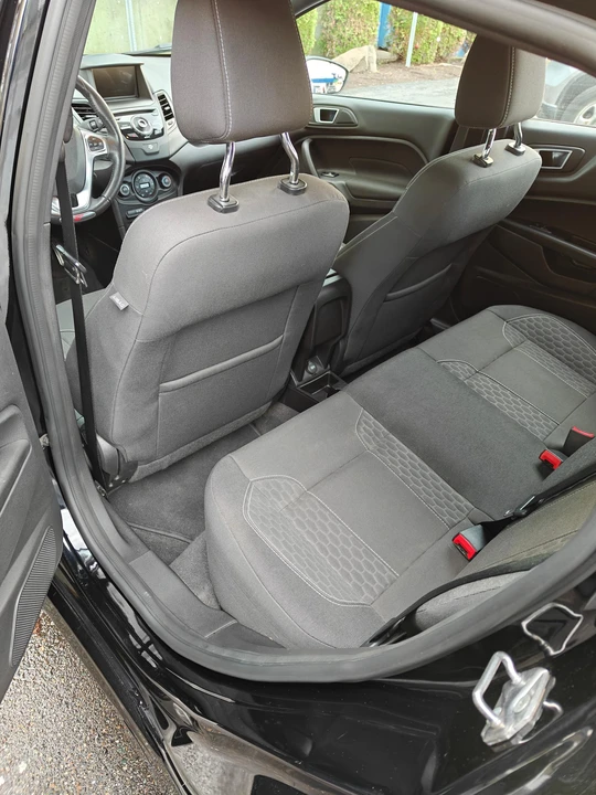 2017 Ford Fiesta - Image 29 of 31