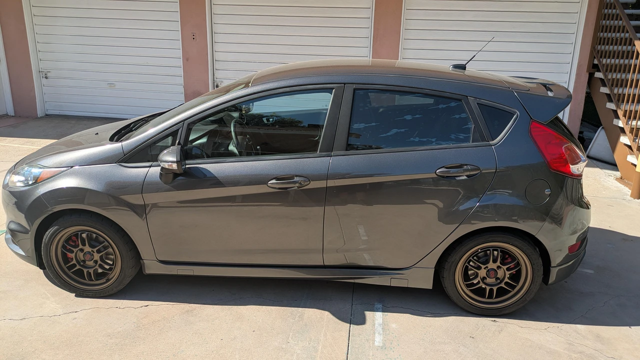 2017 Ford Fiesta - Image 8 of 31