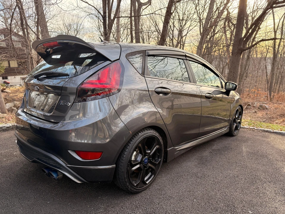 2017 Ford Fiesta - Image 9 of 31