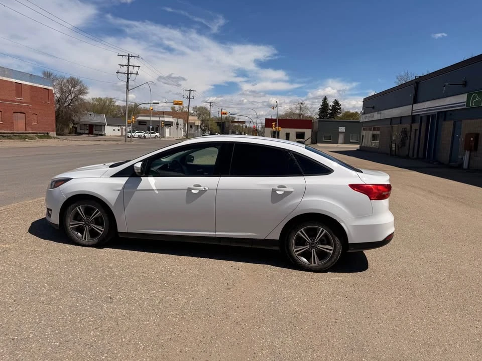 2017 Ford Focus 3rd Gen - Image 4 of 14