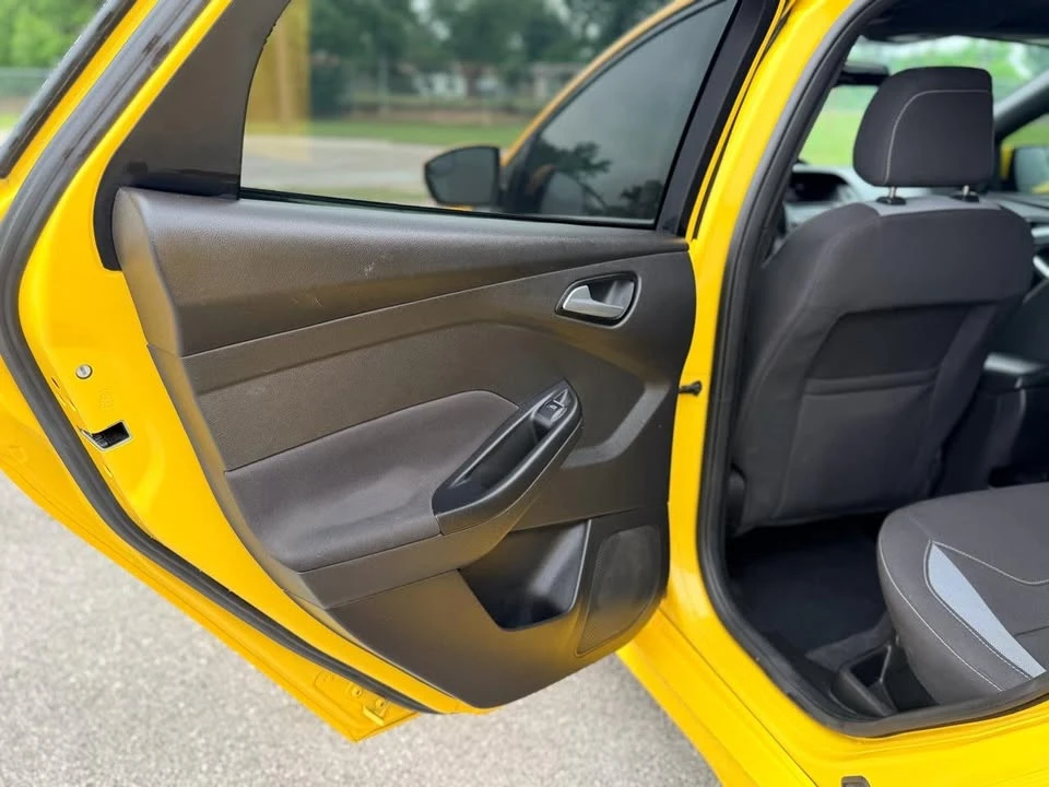 2017 Ford Focus - Image 12 of 20