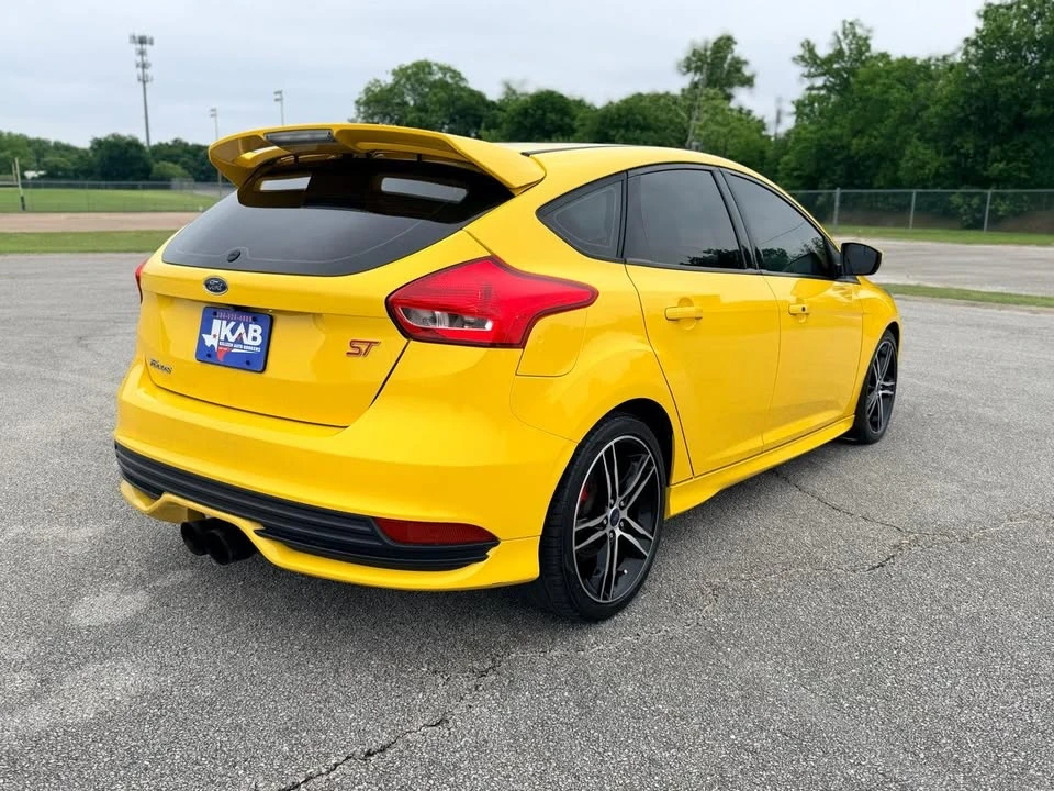 2017 Ford Focus - Image 2 of 20