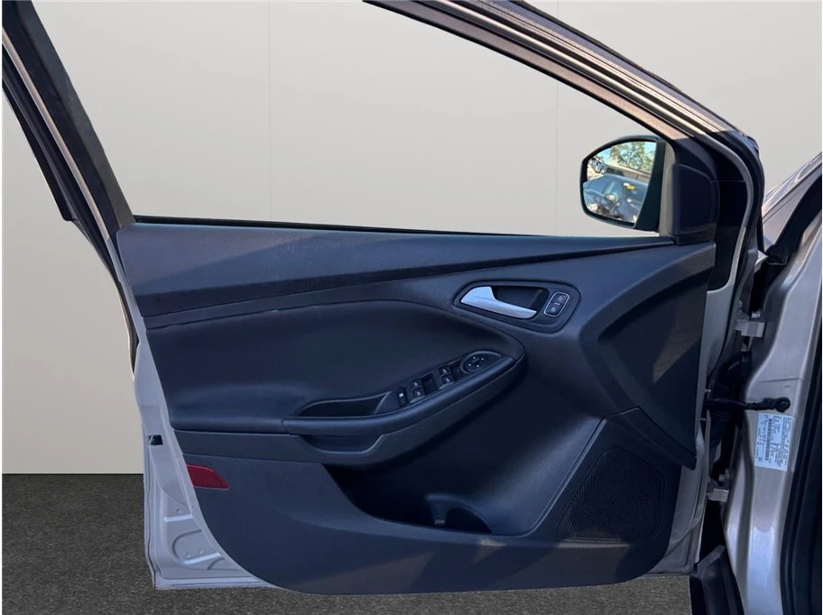 2017 Ford Focus 3rd Gen - Image 15 of 21