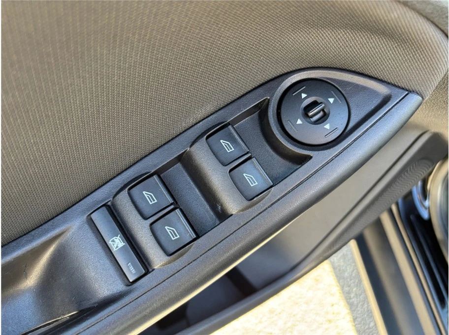 2017 Ford Focus 3rd Gen - Image 16 of 21