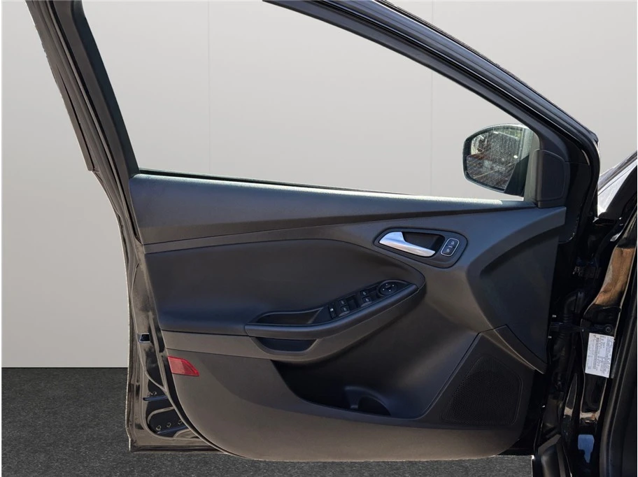 2017 Ford Focus 3rd Gen - Image 15 of 21