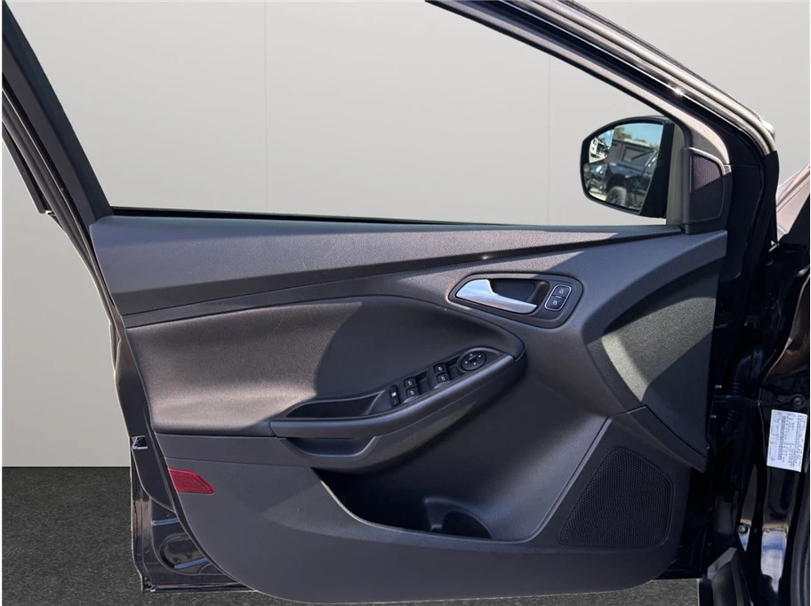 2017 Ford Focus 3rd Gen - Image 16 of 21