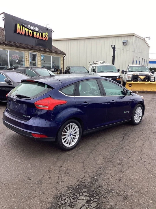 2017 Ford Focus 3rd Gen - Image 9 of 21