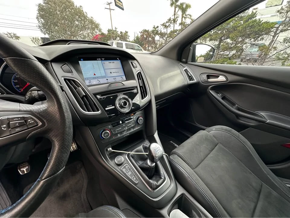 2017 Ford Focus RS 3rd Gen - Image 13 of 17