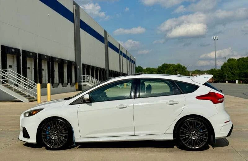 2017 Ford Focus RS 3rd Gen - Image 9 of 20