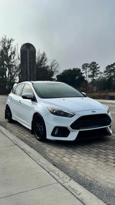 2017 Ford Focus RS 3rd Gen - Image 3 of 13