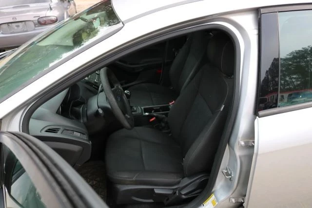 2017 Ford Focus 3rd Gen - Image 9 of 15