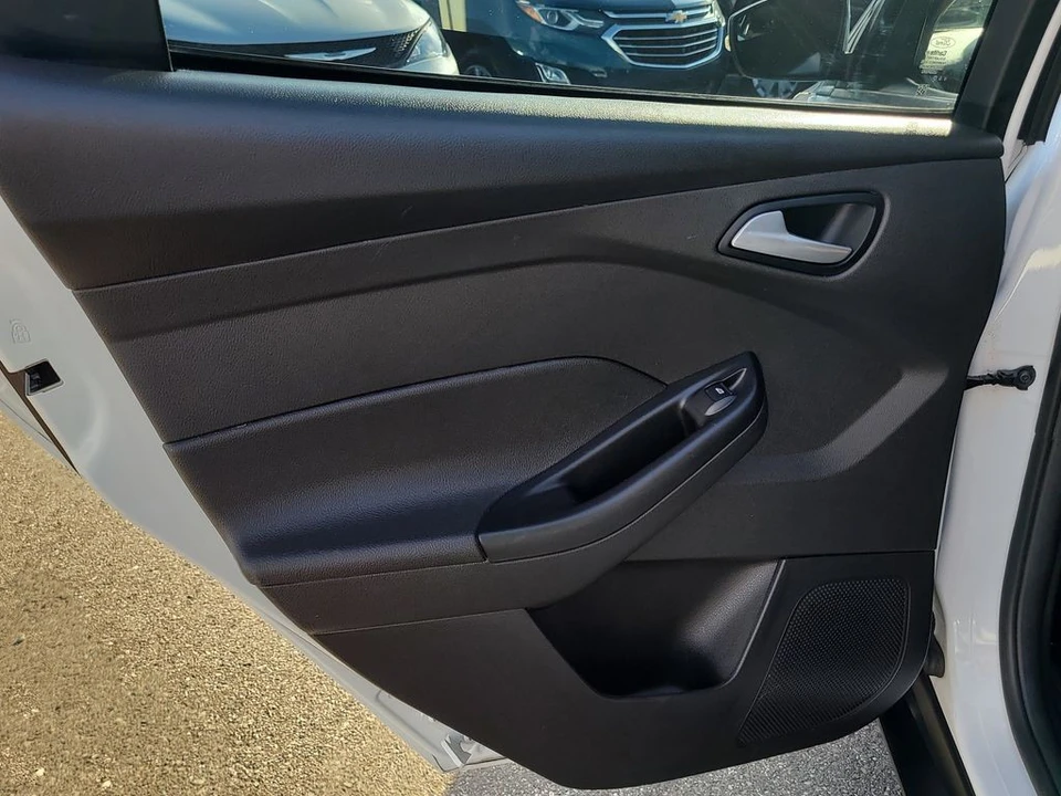 2017 Ford Focus 3rd Gen - Image 9 of 12