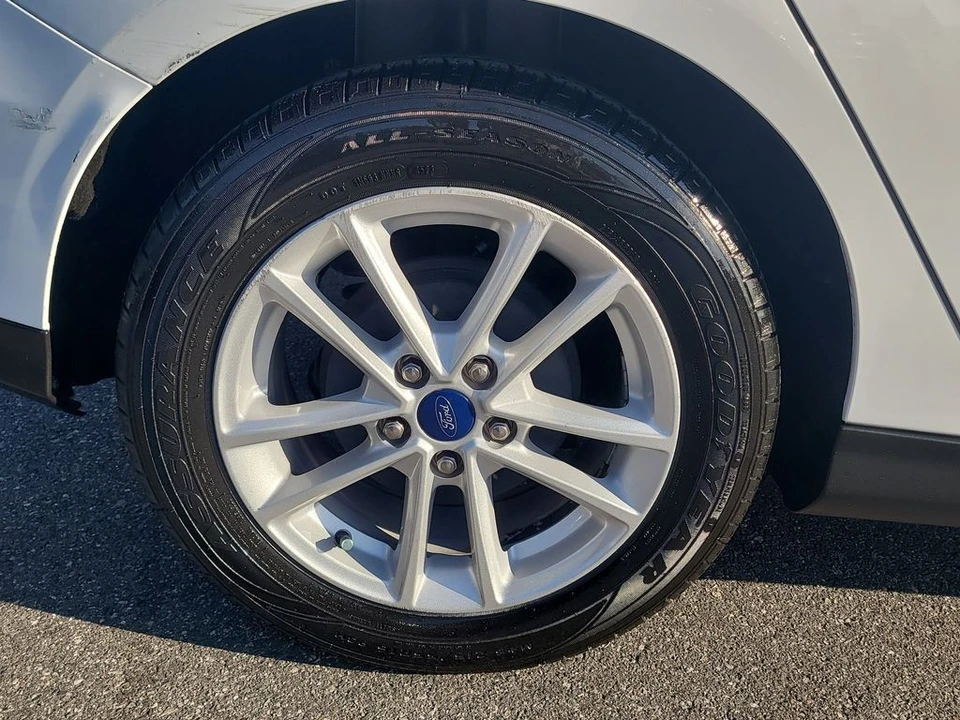2017 Ford Focus 3rd Gen - Image 5 of 12