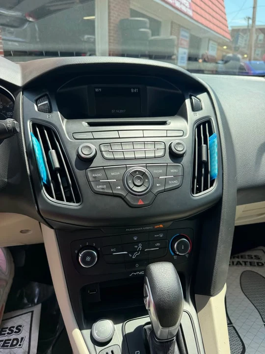 2017 Ford Focus 3rd Gen - Image 4 of 11