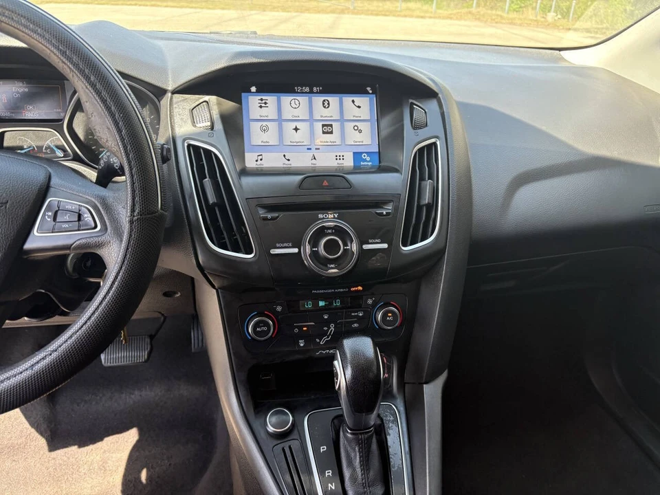2017 Ford Focus 3rd Gen - Image 27 of 30
