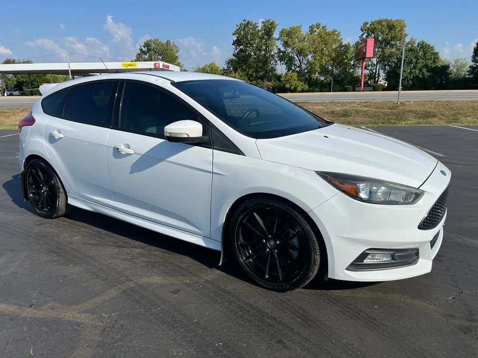 2017 Ford Focus ST 3rd Gen - Image 9 of 20