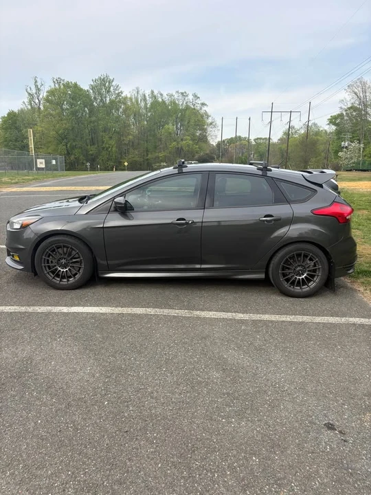 2017 Ford Focus ST 3rd Gen - Image 5 of 16