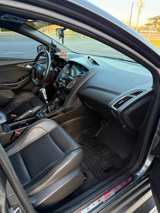 2017 Ford Focus ST 3rd Gen - Image 6 of 13