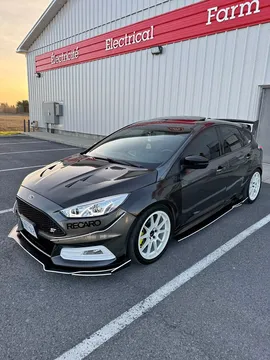 2017 Ford Focus ST
