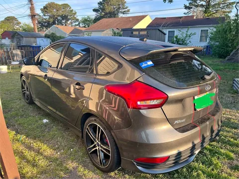 2017 Ford Focus ST
