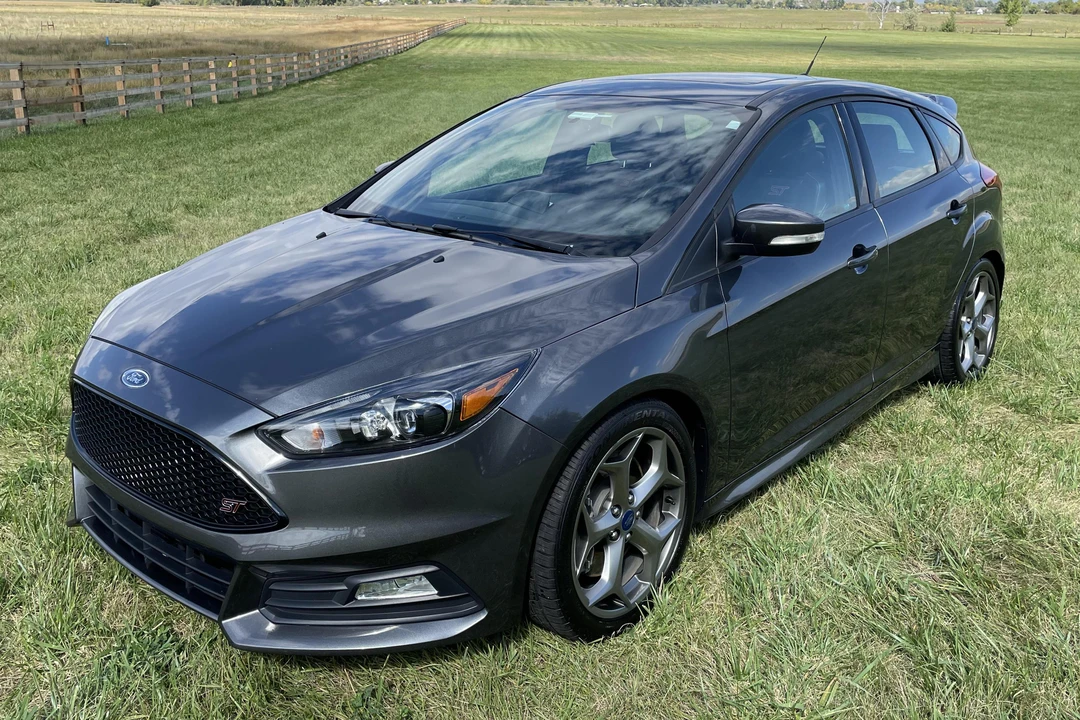 2017 Ford Focus 3rd Gen - Image 2 of 31