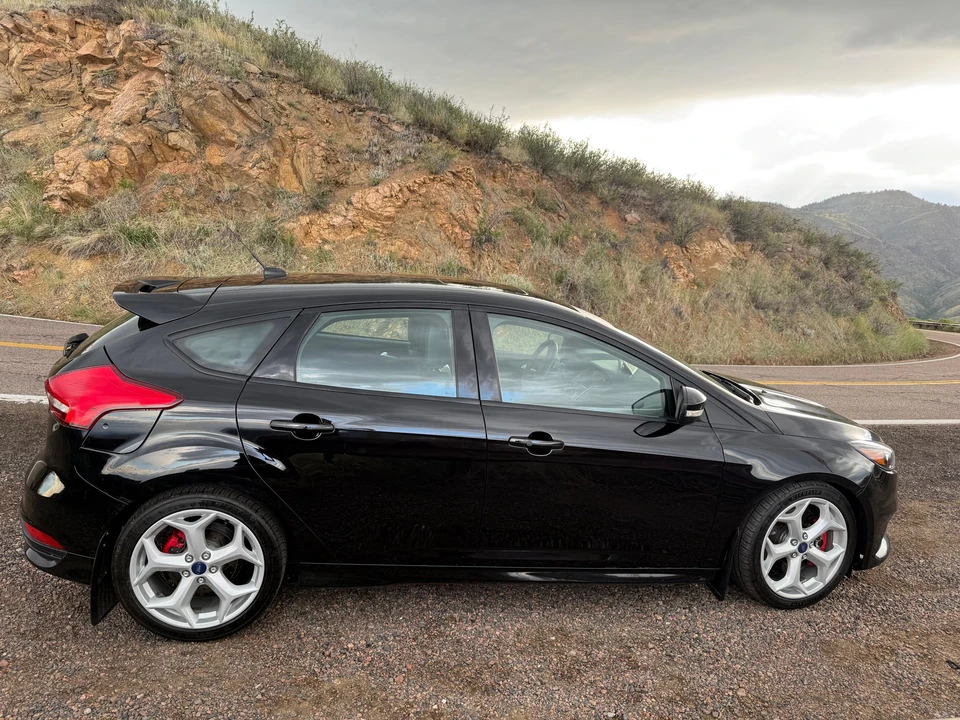 2017 Ford Focus ST 3rd Gen - Image 21 of 31