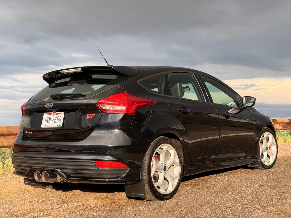2017 Ford Focus ST 3rd Gen - Image 18 of 31