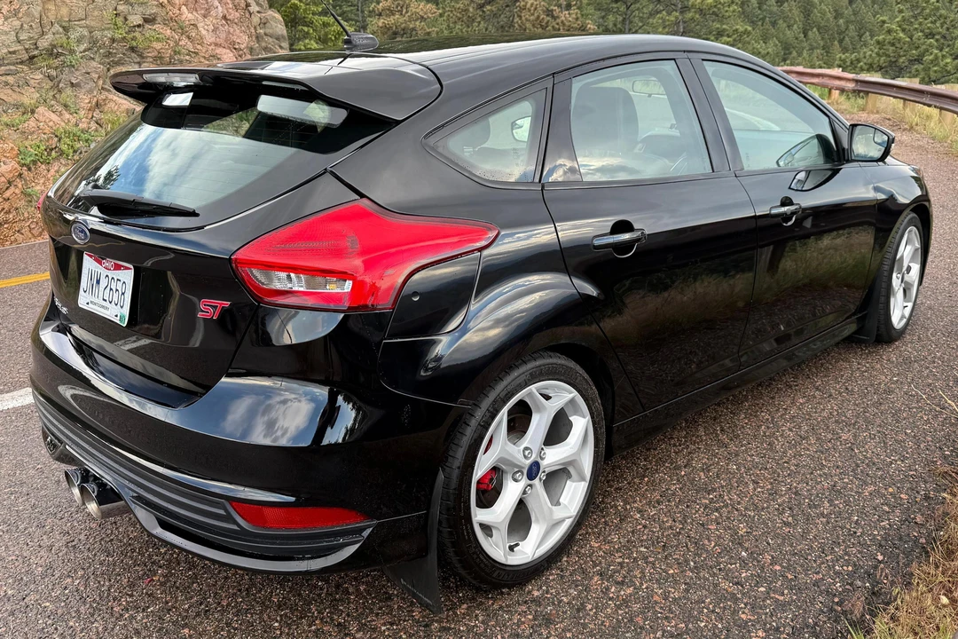 2017 Ford Focus ST 3rd Gen - Image 4 of 31