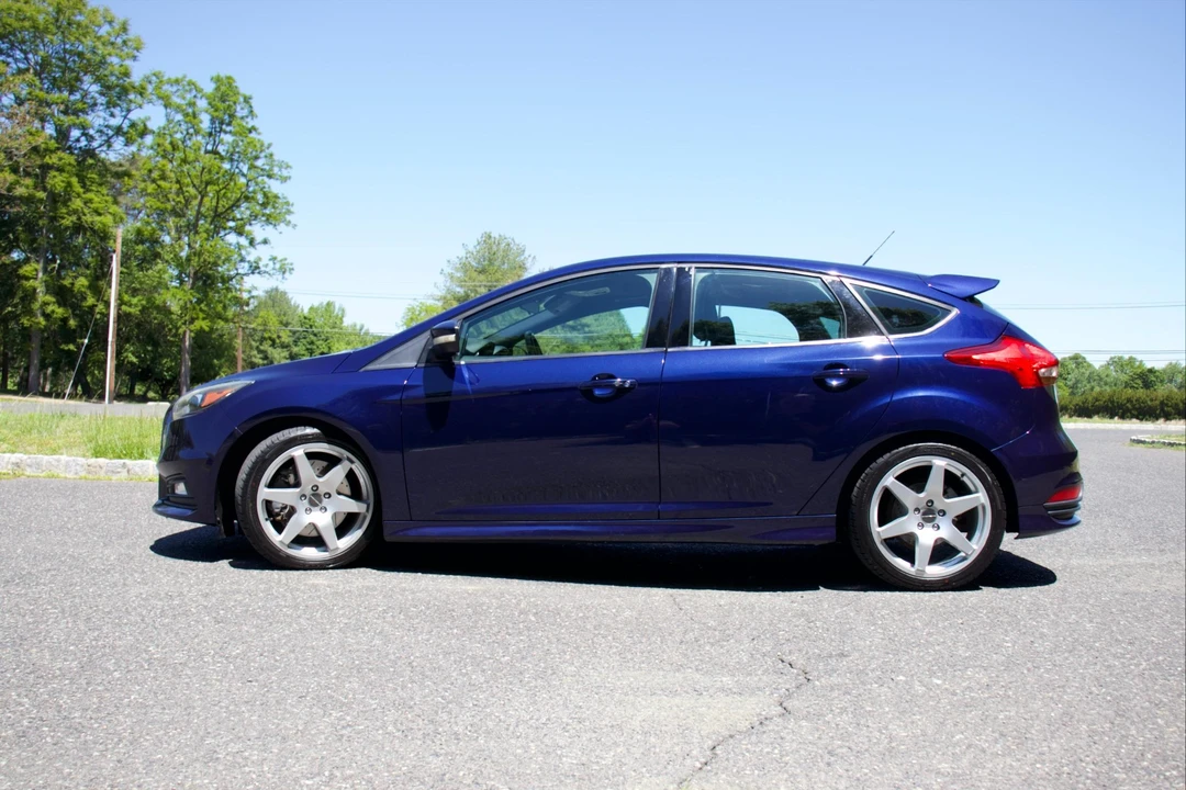2017 Ford Focus ST 3rd Gen - Image 10 of 31