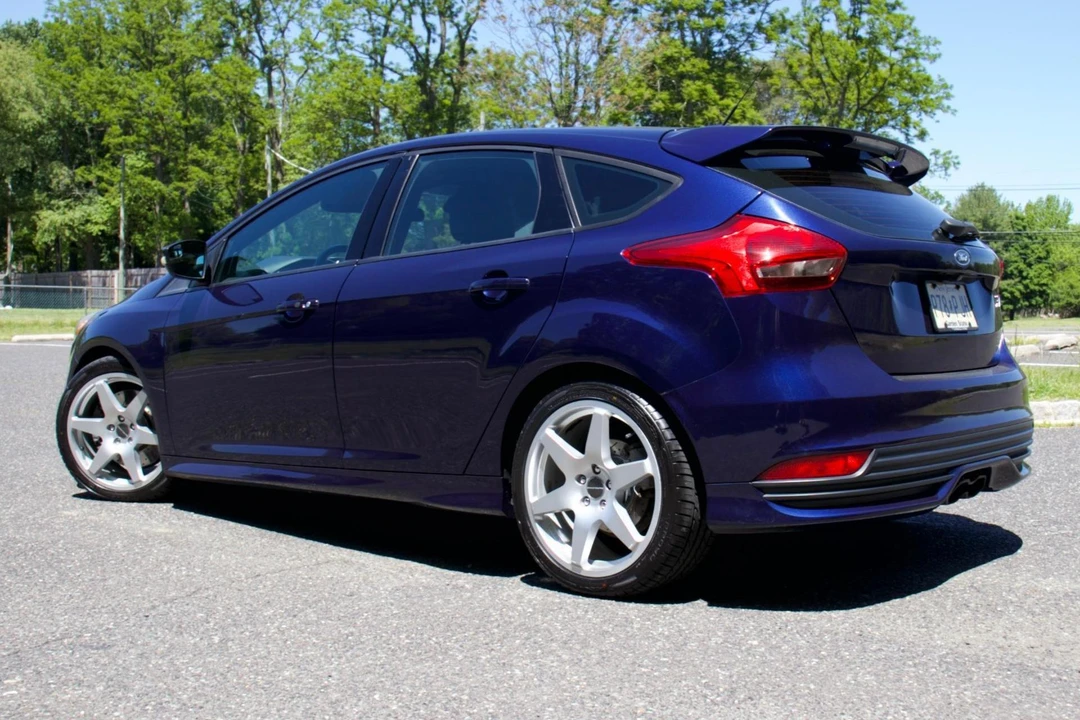 2017 Ford Focus ST 3rd Gen - Image 4 of 31