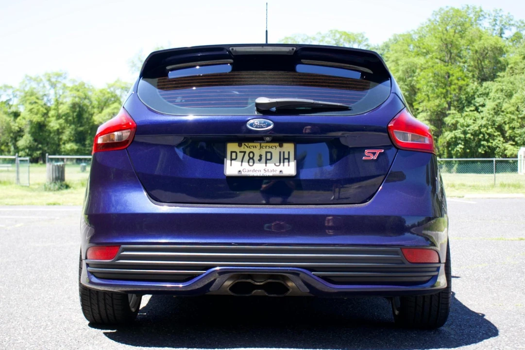 2017 Ford Focus ST 3rd Gen - Image 5 of 31