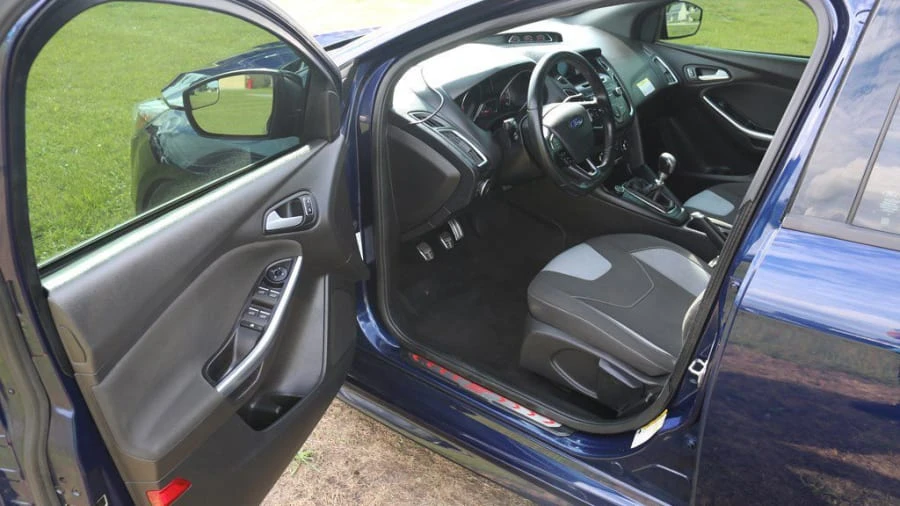 2017 Ford Focus ST 3rd Gen - Image 5 of 31