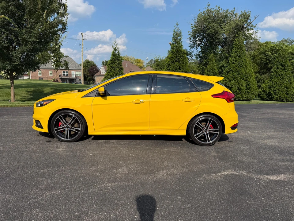 2017 Ford Focus ST 3rd Gen - Image 7 of 31
