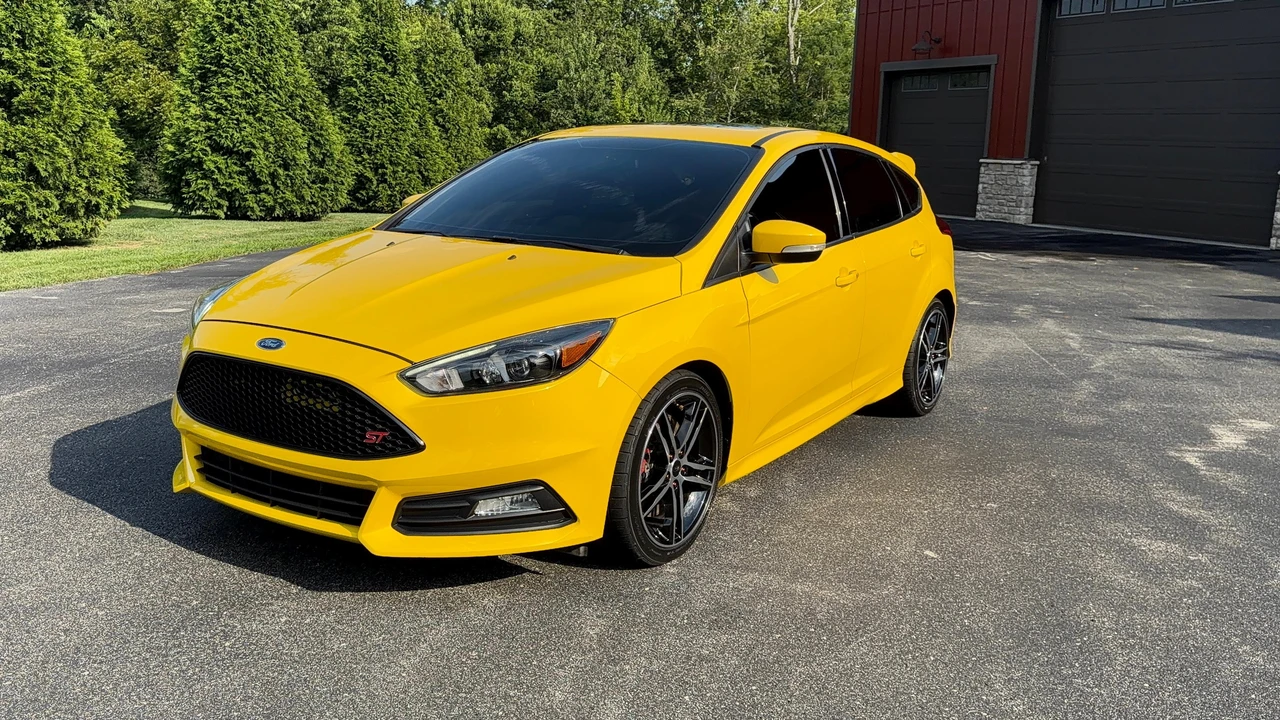 2017 Ford Focus ST 3rd Gen - Image 6 of 31