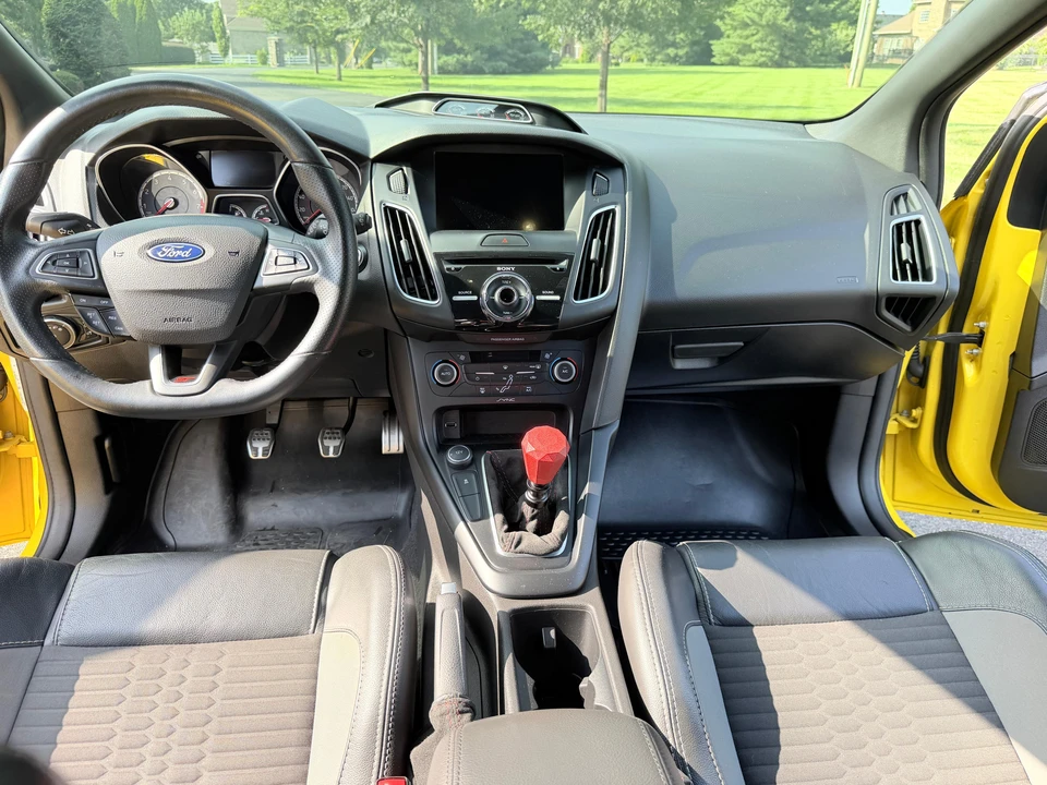 2017 Ford Focus ST 3rd Gen - Image 30 of 31