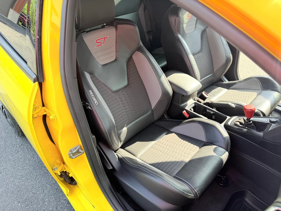2017 Ford Focus ST 3rd Gen - Image 27 of 31