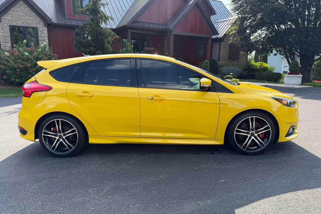 2017 Ford Focus ST 3rd Gen - Image 3 of 31