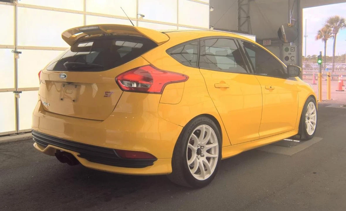 2017 Ford Focus ST 3rd Gen - Image 4 of 14