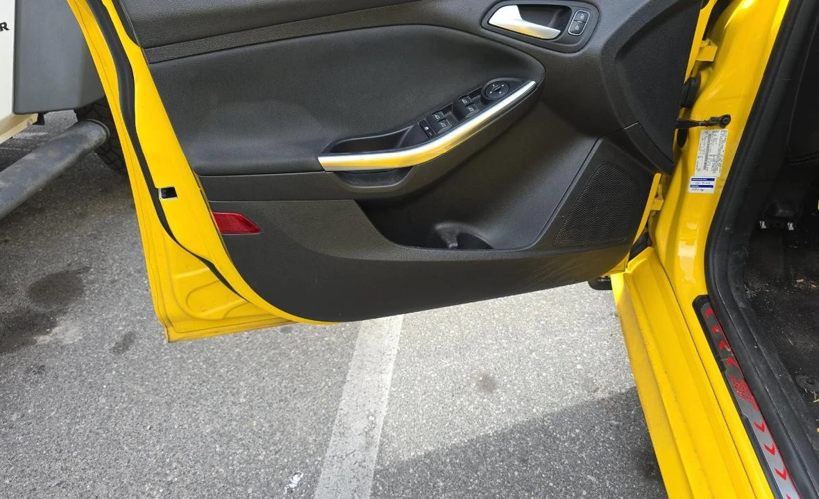 2017 Ford Focus ST 3rd Gen - Image 10 of 14