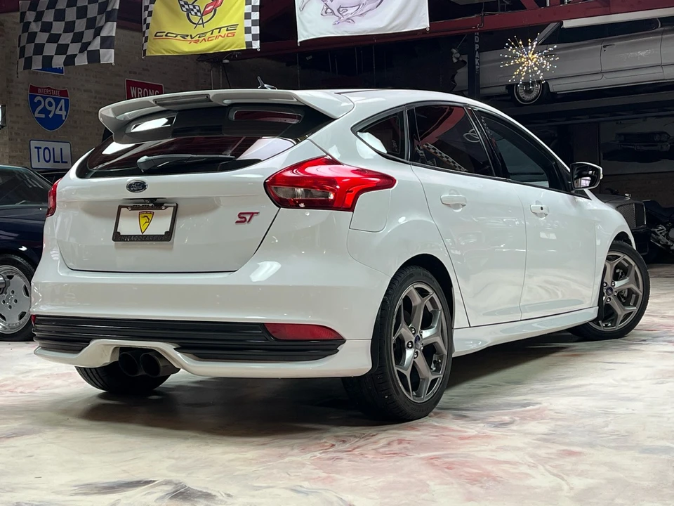 2017 Ford Focus 3rd Gen - Image 4 of 12